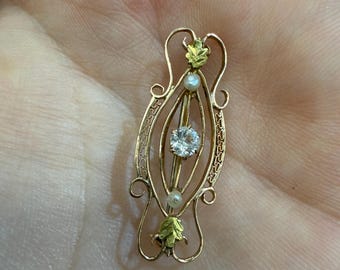 Art Nouveau Pin