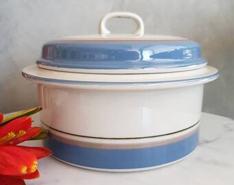 Vintage Soup Bowl with Lid Arabia Finland "Uhtua" pattern. Designed by Inkeri Leivo at 1960s