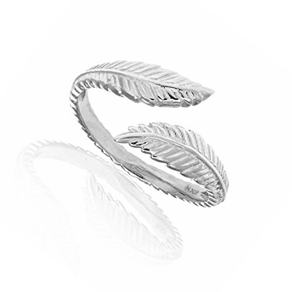 Sterling Silver Leaf Feather Antiqued Finish Toe Ring Sterling Silver Leaf Feather Antiqued Finish Toe Ring