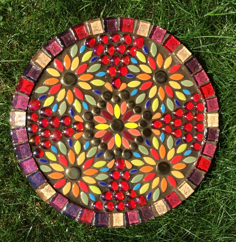 SOLD/Stepping stone / garden art / mosaic stepping stone / Etsy