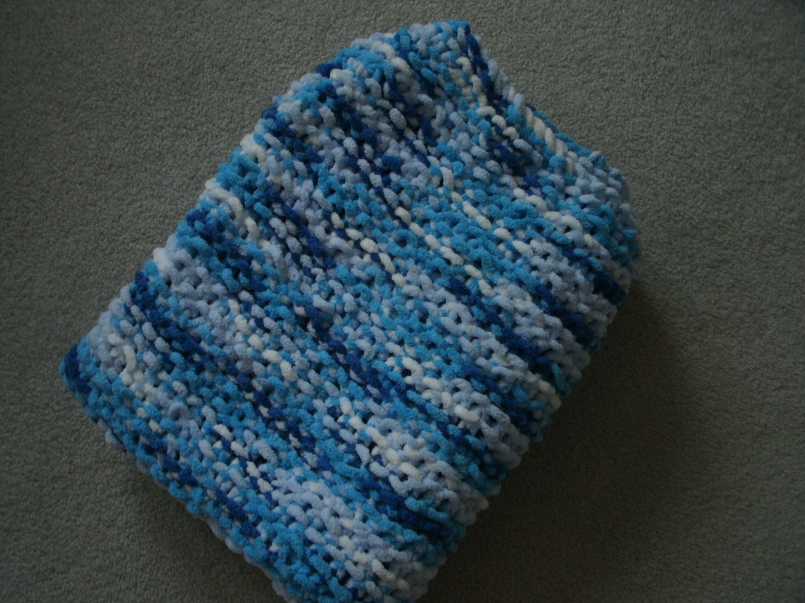 Handmade Knit Bernat Baby Blanket/Very Warm/Multi Color Blue and White