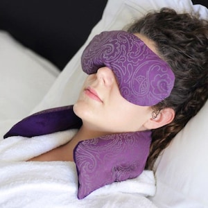 Relajante cuello lavanda almohada púrpura bordado caja extraíble, regalo para ella, home spa regalo idea para la mujer