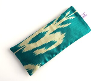 Luxurious Ikat Silk Lavender Eye Pillow Green White with Washable Sleeve