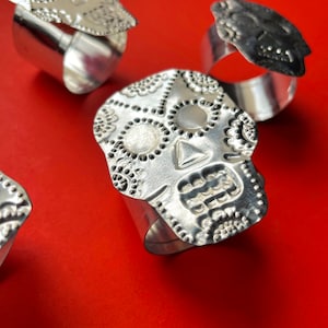 NEW Señor Catrín Sugar Skull Punched Tin Napkin Rings // Hojalata Handmade in Oaxaca, Mexico // Mexican Napkin Rings