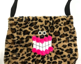 KOKESHI375 "Leopard Print Fluffy Shoulder Bag"