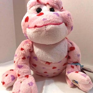 New Webkinz RaRe SoFT Love Frog  hm144 sealed tag unused code
