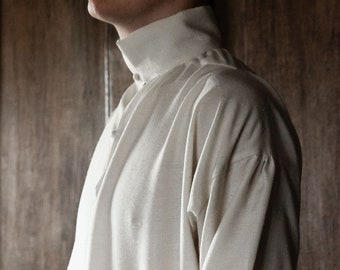 17th Century Puffy Sleeve Dress