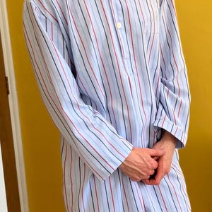 Soft cotton striped men&#39;s nightshirt