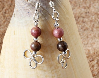 Dainty Wire Work Clover Earrings made with Pink Rhodonite and Sterling Silver. Shamrock Jewellery Gift. Wirework Earrings