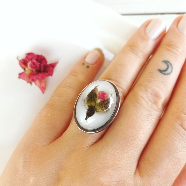 Real rose ring, Roses ring, Resin rose ring, Rose bud jewelry, Real flower ring, Dried flower ring, Pressed flower ring, Valentine's day