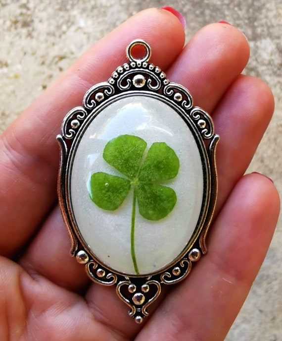 Four Leaf Clover Shaped Lucky Charm Pendant Necklace