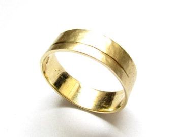 Mens Wedding Ring, Mens Wedding Band, 14K Yellow Gold Ring, Hammered Ring, Matte Gold Ring, Classic Wedding Ring