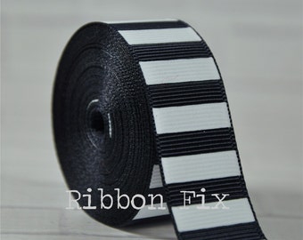 7/8" 1.5" Navy Blue with White Vertical Stripe Grosgrain Ribbon - Bold Stripes - Wedding Gift - Baby Shower - Home Decor - Dog Collar Leash