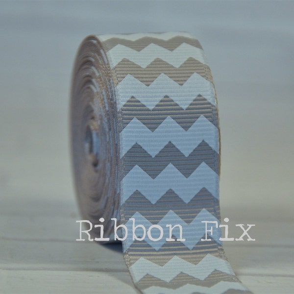 3/8" 7/8" Silver Grey & White Chevron Stripe Grosgrain Ribbon - Gray Bow - Wedding - Baby Shower - Gift Wrap Bows - Home Decor - Dog Collar