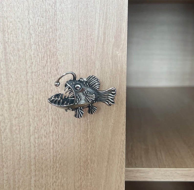 Silver Gold Angler Fish Knobs Titanium Steel Knobs / Cabinet Dresser Knobs / Cabinet Knobs / Skull Furniture knobs in Titanium Steel ,Z-982 image 10