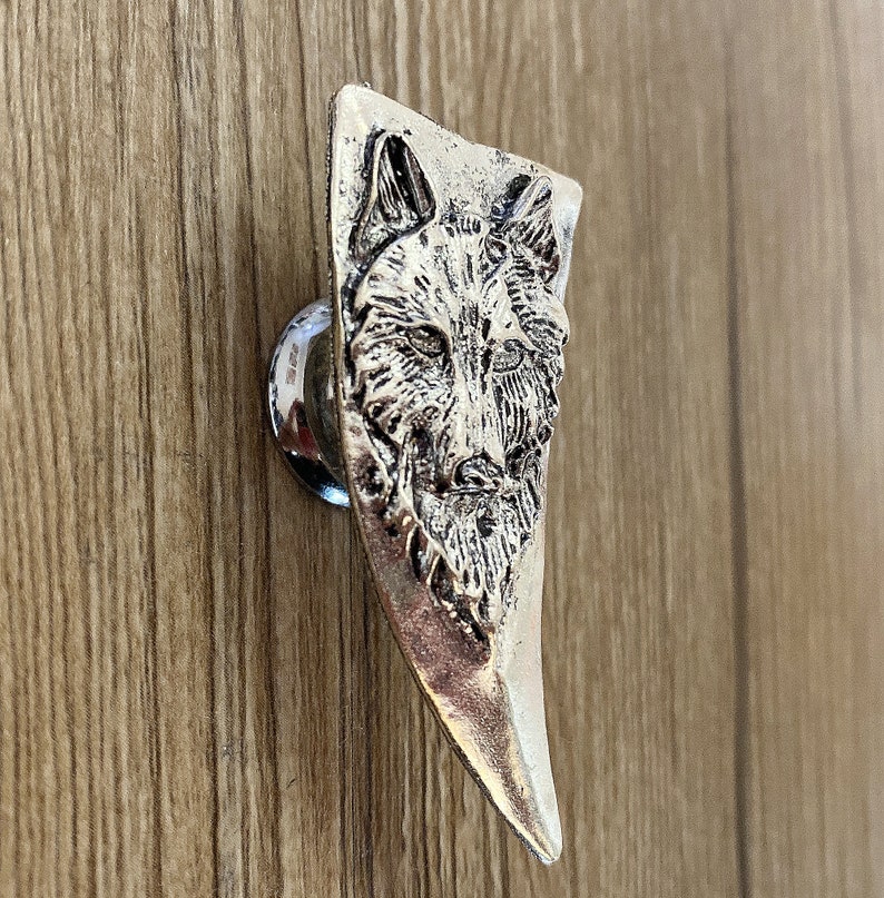 Silver Wolf Drawer Knobs / Wolf Cabinet / Gothic Home Decor / | Etsy