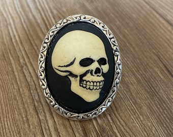 Gothic Skull drawer knobs / Skull cabinet / Gothic Home Decor / Relief  Shaped drawer knobs / Furniture Hardware,Z-427