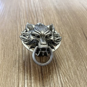 Retro Silver Wolf drawer knobs / Wolf cabinet / Gothic Home Decor / Animal Shaped drawer knobs / Furniture Hardware,Z-473 image 3