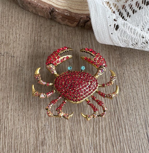 Crab Drawer Knobs / Crab Cabinet / Gothic Home Decor  display picture 1