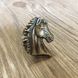 Bronze Horse drawer knobs / Horse cabinet / Gothic Home Decor / Animal Shaped drawer knobs / Furniture Hardware,Z-197