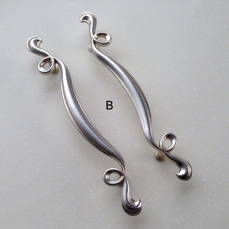 6.1 3.3 French Style Shabby Chic Bail Dresser Drawer Pulls Handles Antique Copper Drop Cabinet Pull Handle Knobs Furniture Hardware