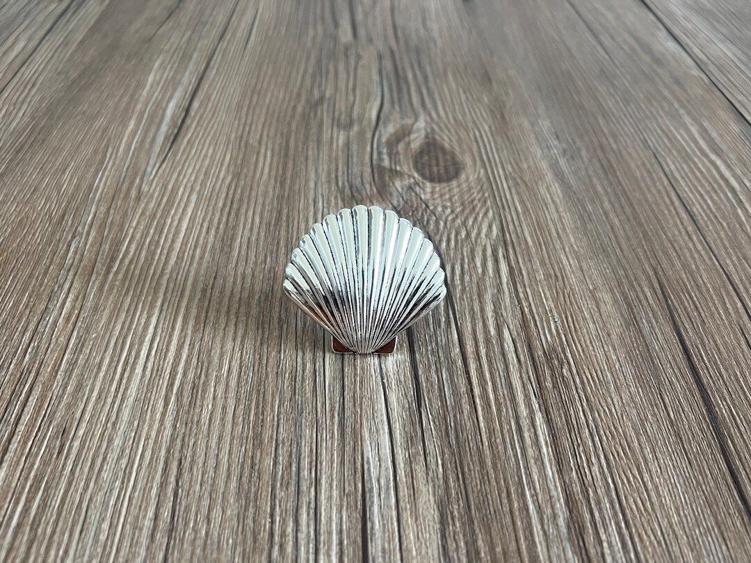 Silver Shells Knobs Brass Knobs / Shells Dresser Knobs
