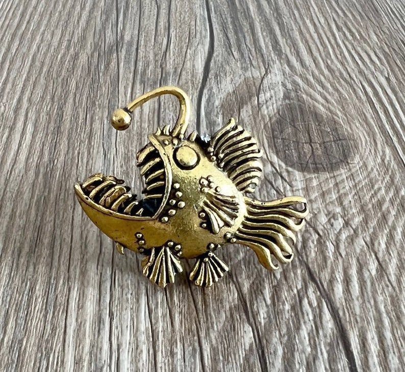 Silver Gold Angler Fish Knobs Titanium Steel Knobs / Cabinet Dresser Knobs / Cabinet Knobs / Skull Furniture knobs in Titanium Steel ,Z-982 image 2