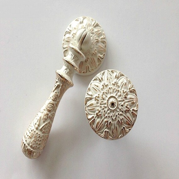 Vintage Knobs Dresser Knobs Cabinet Dresser Knobs Pull Etsy