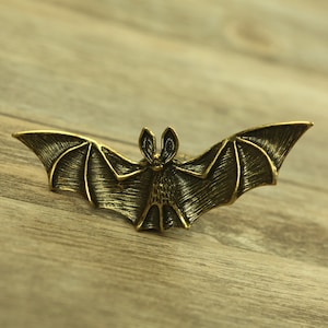 Bat drawer knobs / Bat cabinet / Gothic Home Decor / Animal Shaped drawer knobs / Furniture Hardware,Z-005