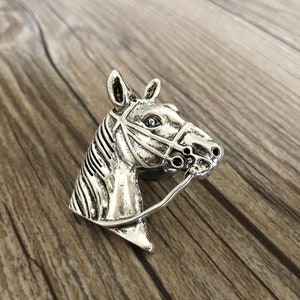 Silver Horse drawer knobs / Horse cabinet / Gothic Home Decor / Animal Shaped drawer knobs / Furniture Hardware,Z-219