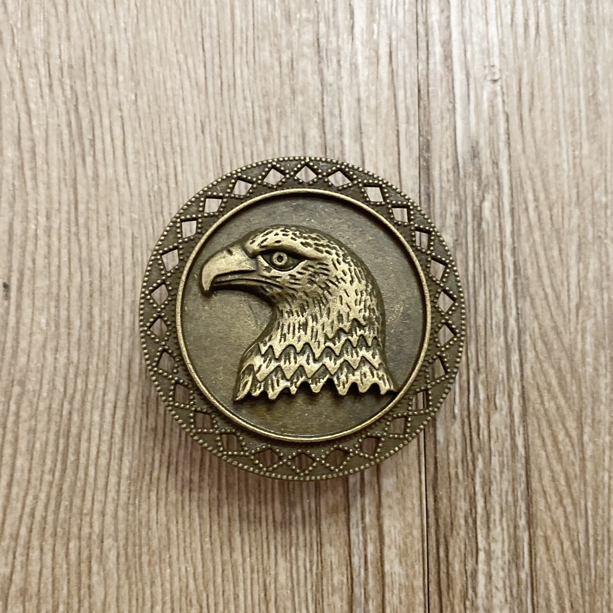 Bronze Eagle Drawer Knobs / Eagle Cabinet / Gothic Home Decor - Etsy Canada