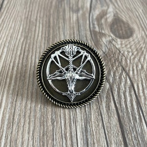 Gothic Silver Satan Skull Knobs Brass Knobs / Cabinet Dresser Knobs / Cabinet Knobs / Skull Furniture knobs in Brass ,Z-1078