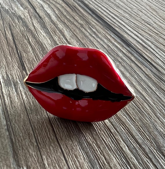 Enamel Red Lips Drawer Knobs / Red Lips Cabinet / Gothic Home