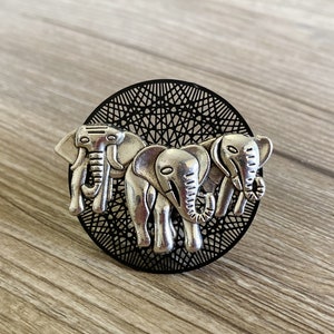 Bronze Elephant drawer knobs / Elephant Cabinet / Gothic Home Decor / Animal Shaped drawer knobs / Furniture Hardware,Z-804