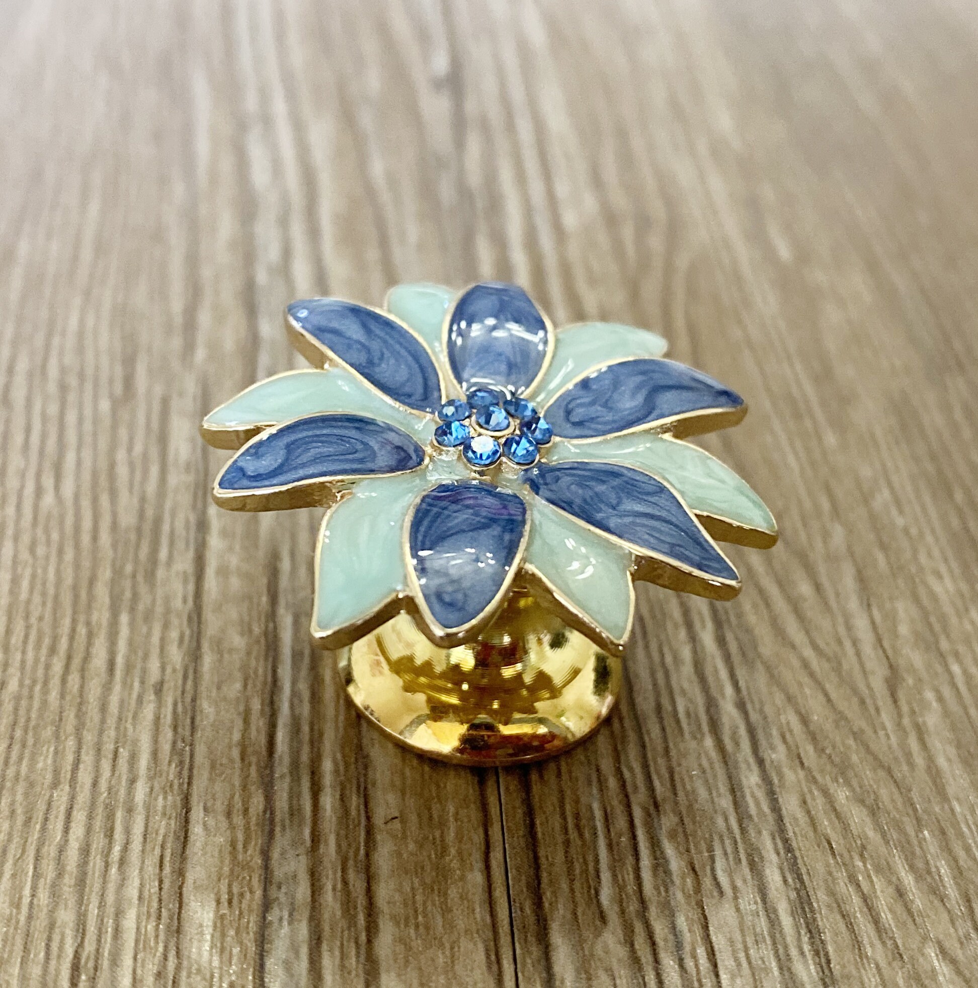 Enamel Daisy Gather Honey drawer knobs / Daisy / Etsy