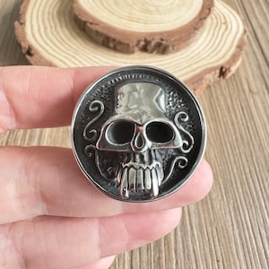 SKULL drawer knobs /Punk/Hip-hop/Stainless steel knob/Gothic Home Decor / Furniture Hardware,Z-1168