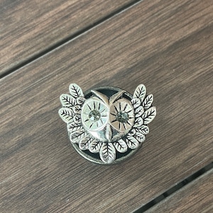 Silver Owl drawer knobs / Owl cabinet / Gothic Home Decor / Animal Shaped drawer knobs / Furniture Hardware,Z-930