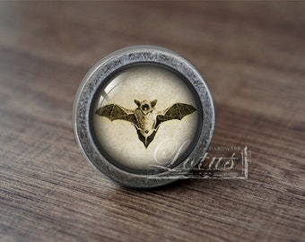 bat—Handmade Vintage Antique Drawer Knobs Pulls Handles/Dresser Knobs Cabinet Pull handles / Furniture Hardware