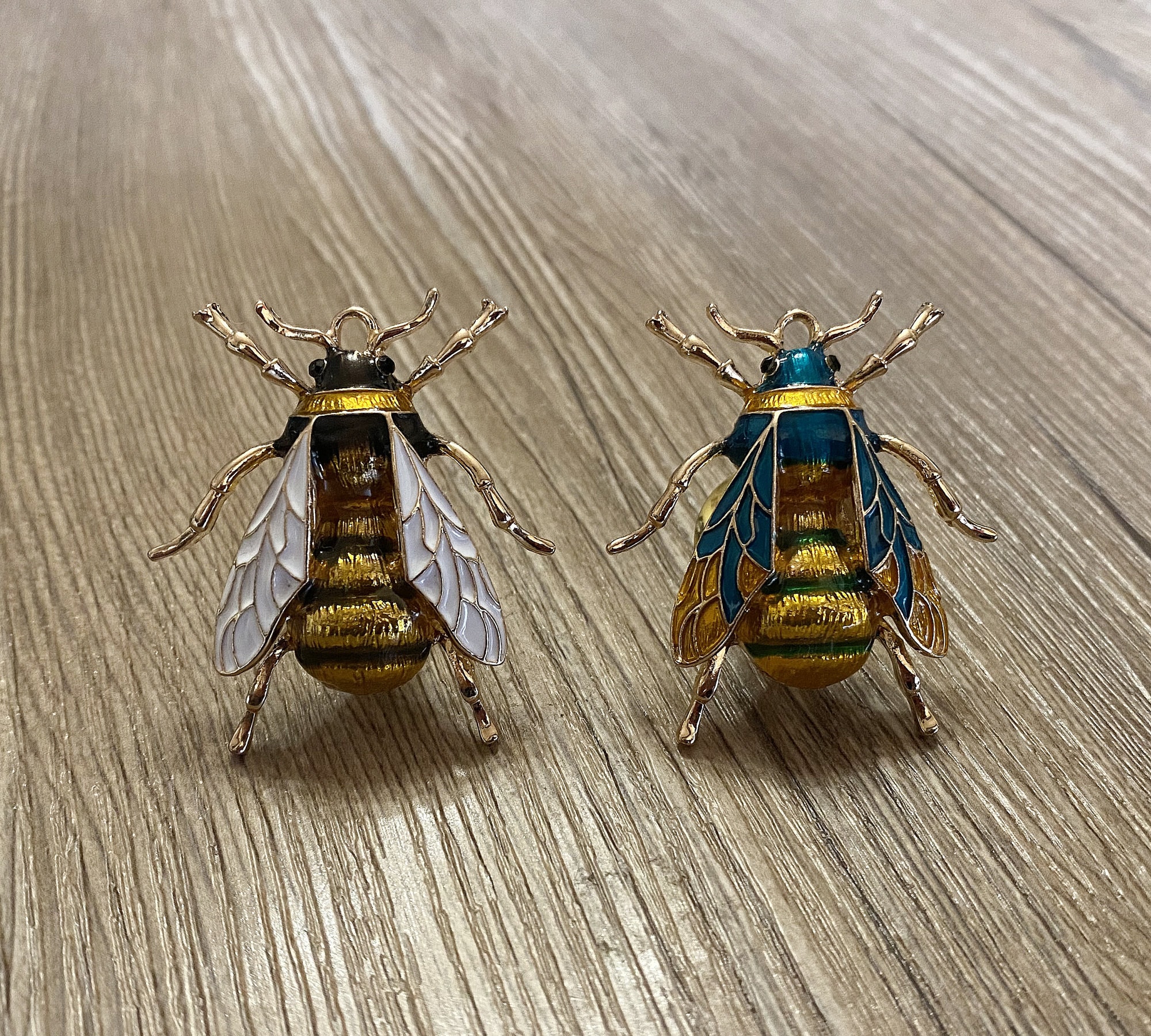 Enamel Bees Gather Honey drawer knobs / Bees Gather Honey cabinet / Gothic Home Decor / Furniture Hardware,Z-453