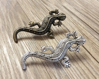 Lizard Drawer Knobs / Lizard Cabinet / Gothic Home Decor / Animal