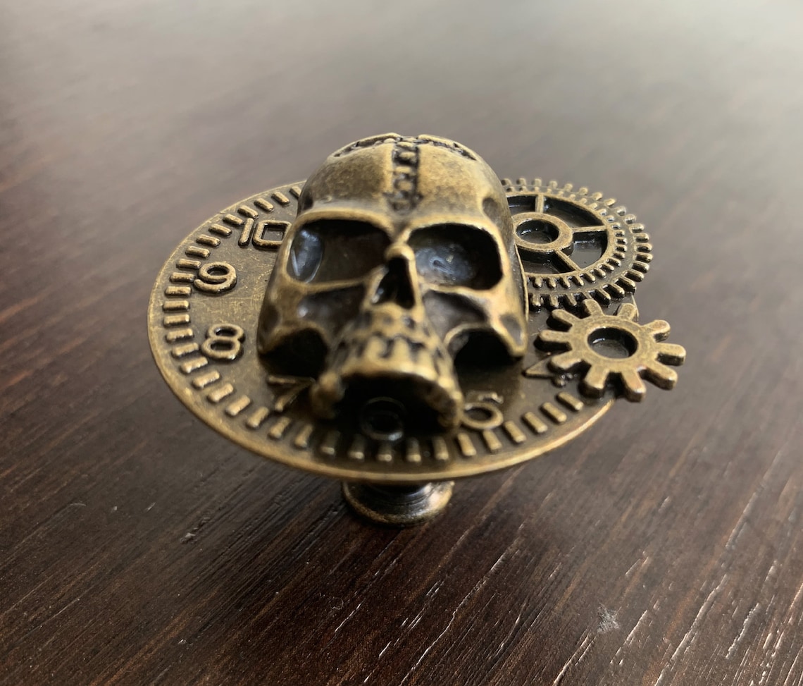 Gothic Skull Knobs Brass Knobs / Cabinet Dresser Knobs / - Etsy
