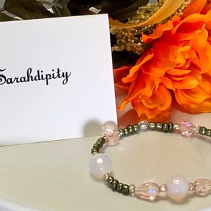 Genuine White Agate with Frosted Green Glass Beads Handmade Bracelet