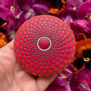 Handbemalter Mandala Stein (Keramik) - Meditationsstein - Handarbeit - Bemalte Steine - Dekorativ - Dot Art