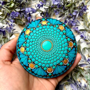 Handbemalter Mandala-Stein (aus Keramik) - Meditationsstein - Handgemacht - Bemalter Stein - Dekorativ - Dot Art