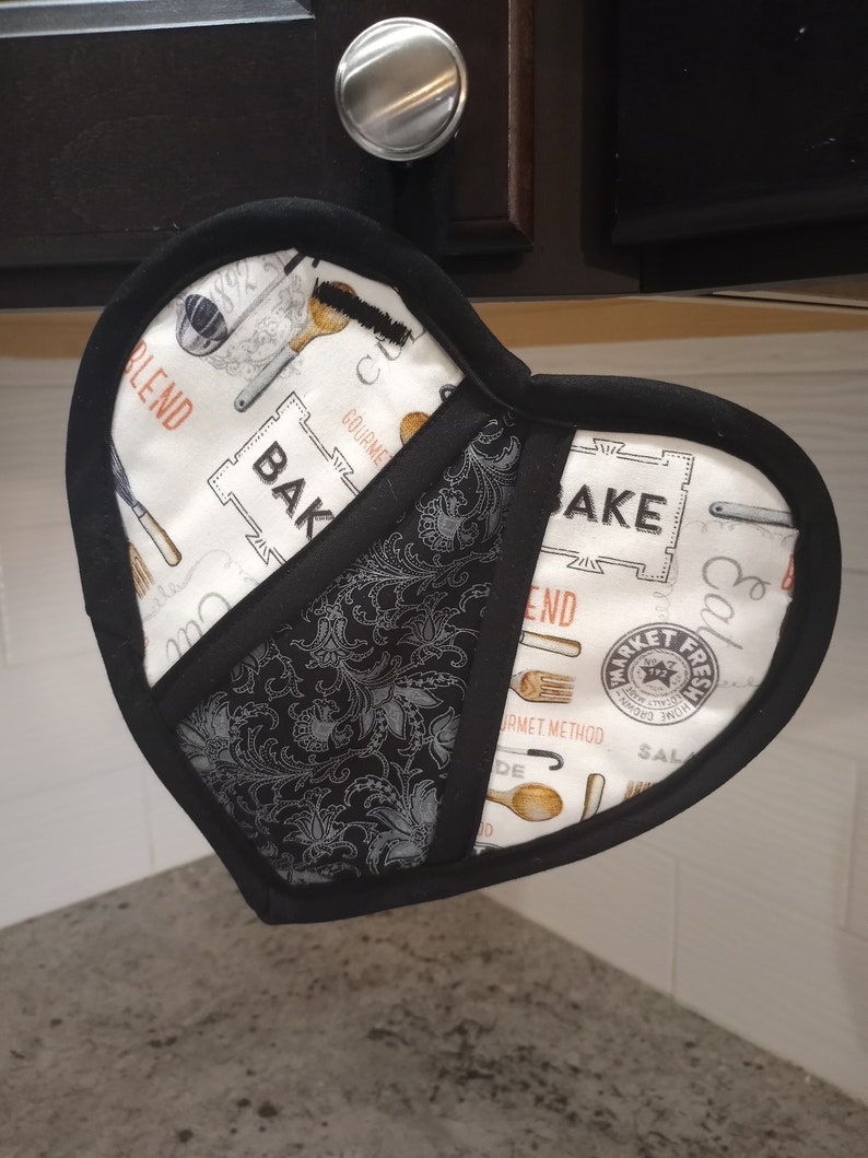 Heart Potholder Set - Thumbnail 2