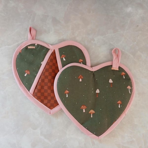 Agarraderas con forma de corazón de hongo, decoración de cocina estilo cottagecore, juego de 2