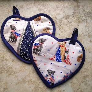 Set of 2 Dog Heart Potholders, 4th of July Doggy Oven Mitts, Cute Doggy Kitchen Decor, Dog Pocket Potholders, Housewarming Gift for Doglover
