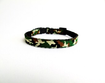 Camo clearance kitten collar