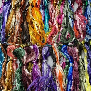 Silk thread 1044 colors hand-dyed 100% natural mulberry silk skeins embroidery threads for hand embroidery chanhua assorted colors shades