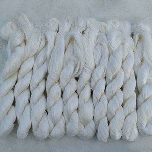 Confezione da 10 matasse / filo da ricamo in seta non tinto / seta bianca colore naturale / filo di seta / fili di seta di gelso per ricamo a mano #200